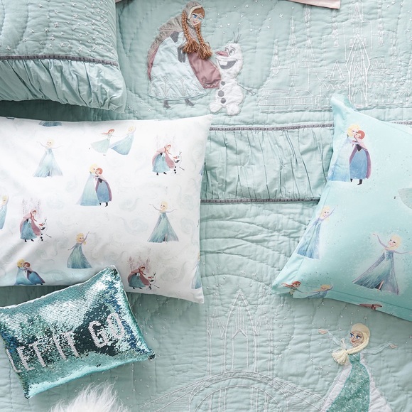 Pottery Barn Disney Frozen twin bedding - Picture 3 of 11